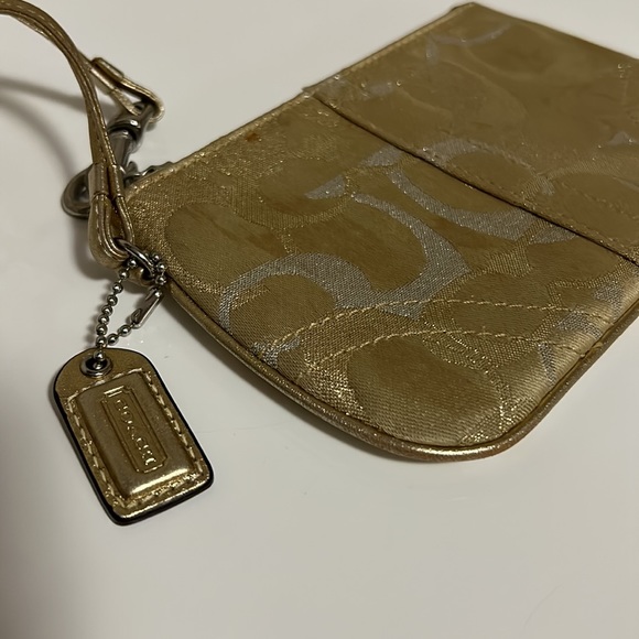 (3 for $100) Coach Optic C Wristlet - Picture 3 of 9